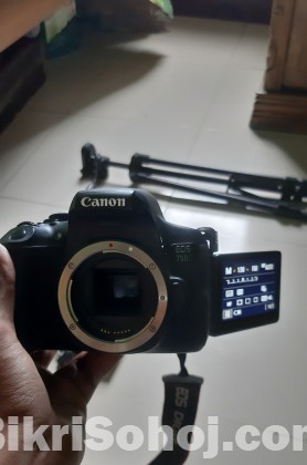 Canon 750D